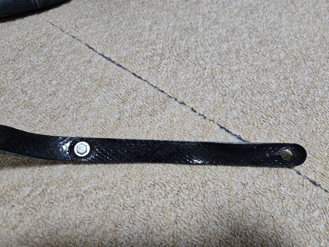 瀧川一郎モデル ギターストラップ 蛇柄 ビンテージ - メルカリ