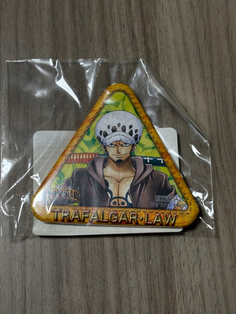 東京ワンピースタワー限定 トンガリ缶バッジ ロー - メルカリ