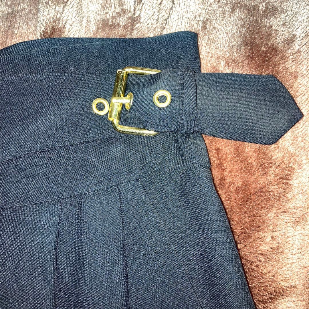 ＭＯSCHINO クチュールブラックベルト付き キュロット　イタリア製