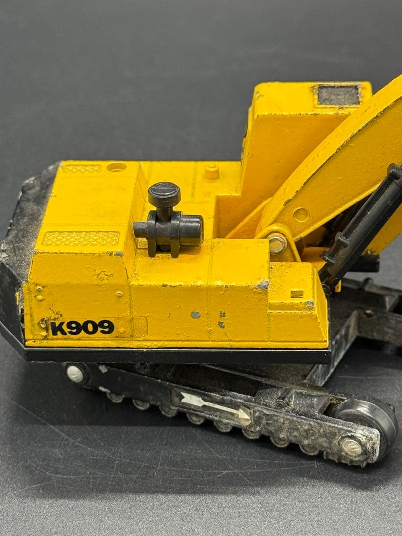 超超レア　米沢玩具　DYAPET いすゞトレーラートラック　コベルコ油圧ショベル