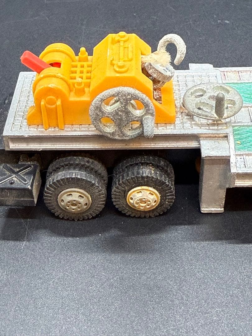 超超レア　米沢玩具　DYAPET いすゞトレーラートラック　コベルコ油圧ショベル