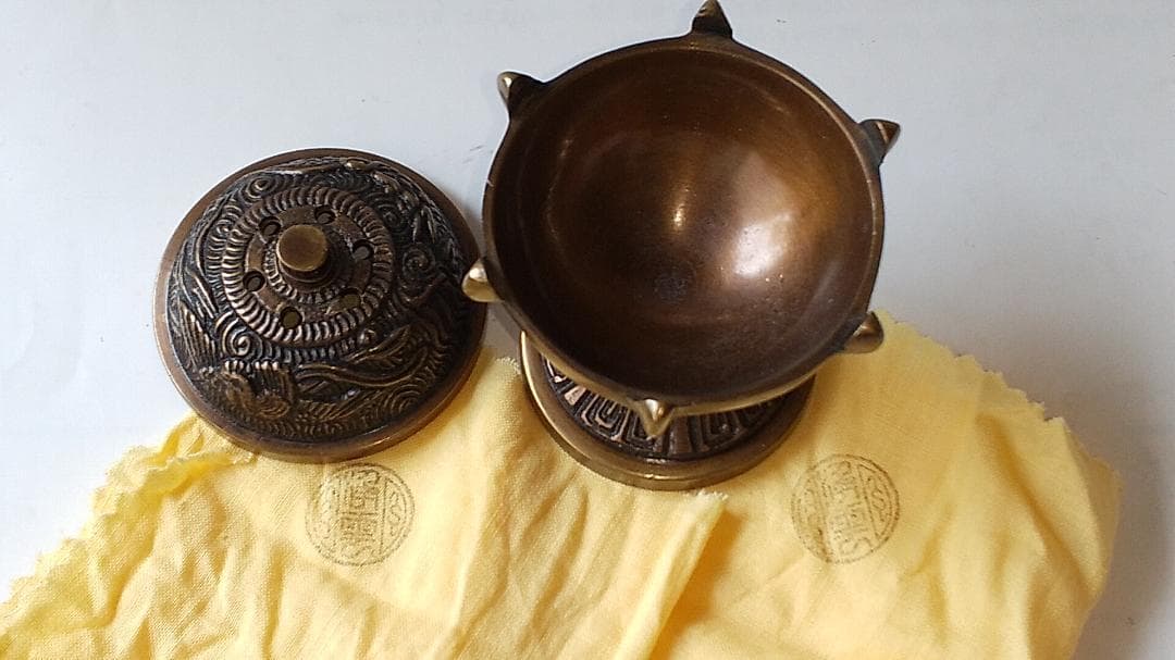 唐銅 七種蓋置 金谷浄雲 造 茶道具 茶器 蓋置 共箱 共布 美品 です。