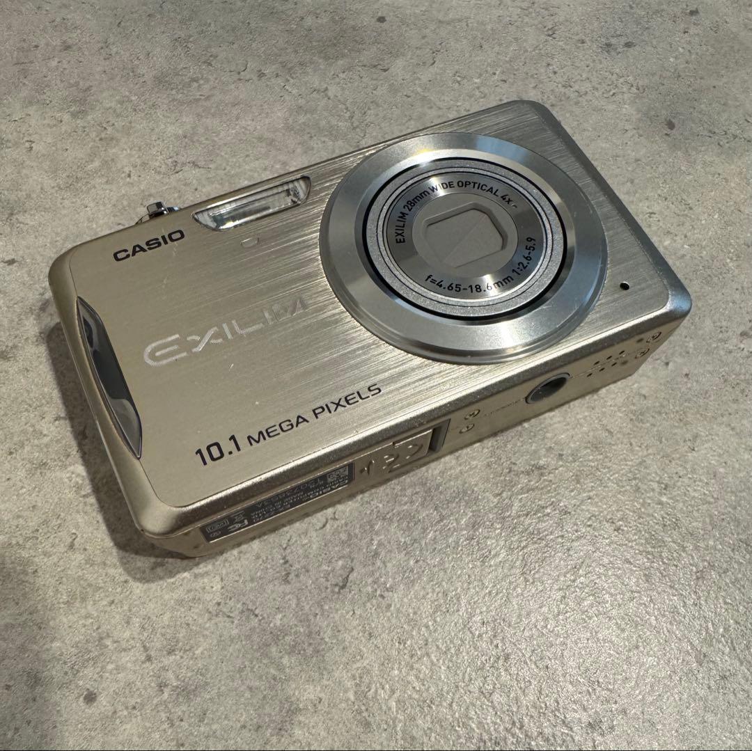 美品＊CASIO EX-Z270 ゴールド カメラ