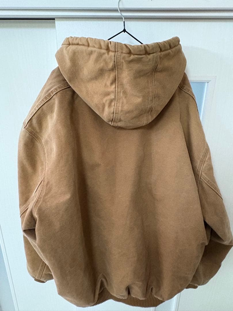 Carhartt フード付きボンバージャケット