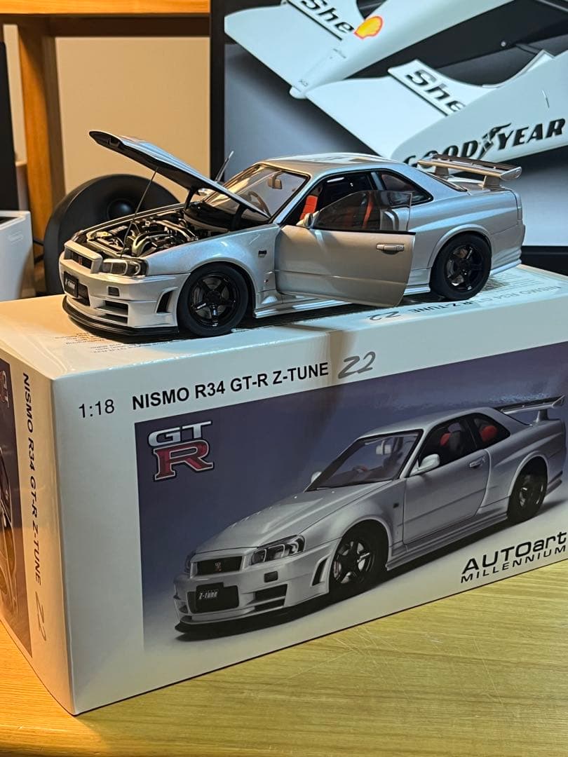 ミニカー Autoart millennium R34 GTR z-tune