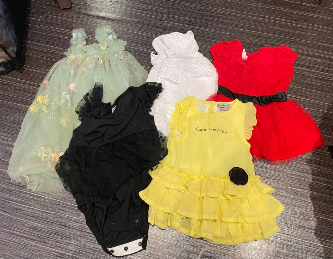 美品！アメリカブランドベビー服セット　カーターズ