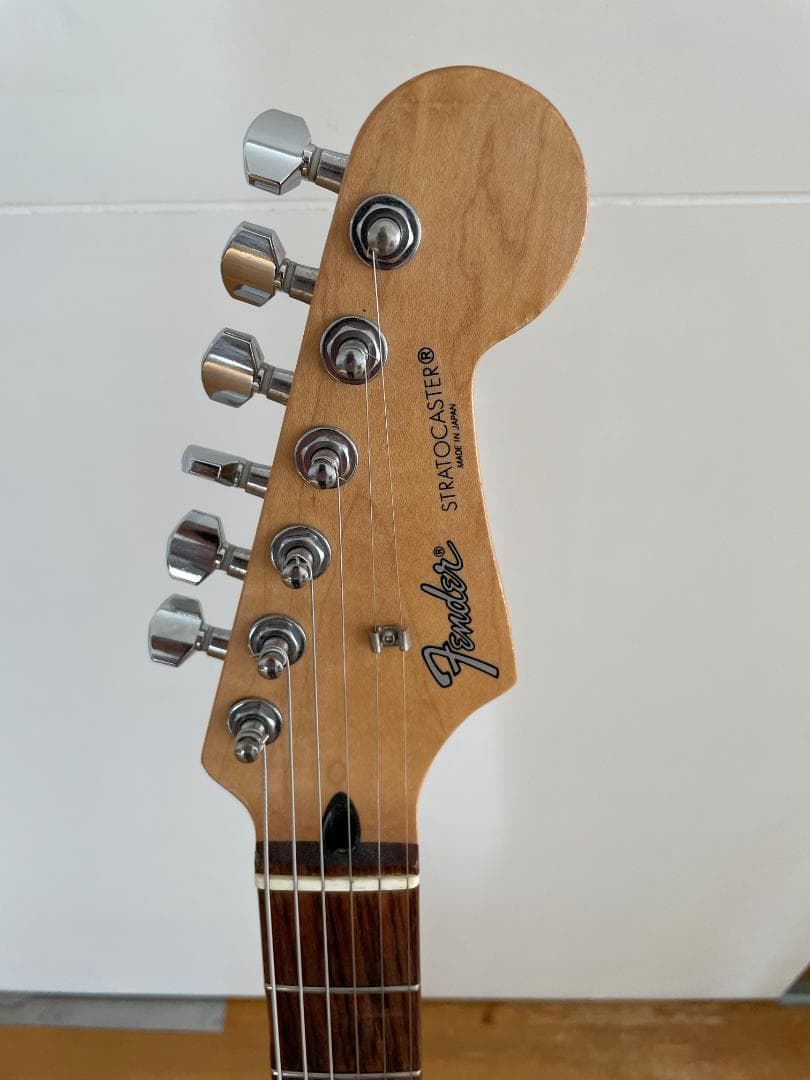 Fender Japan ストラトキャスター Qシリアル