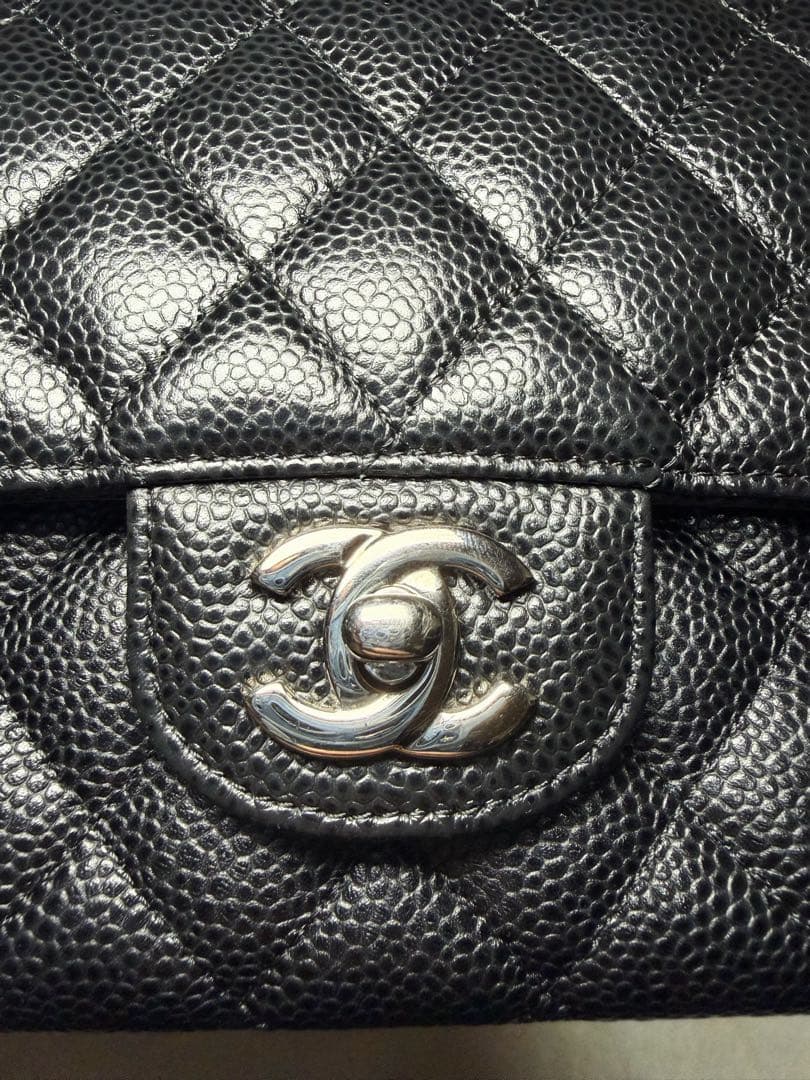 ほぼ新品 CHANEL クラシック マトラッセ25 黒シルバー金具キャビアスキン
