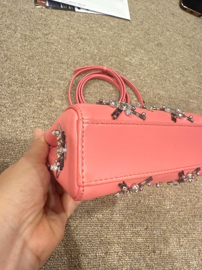 お*K様 FENDI ビジュー付きパーティーバッグ ピンク