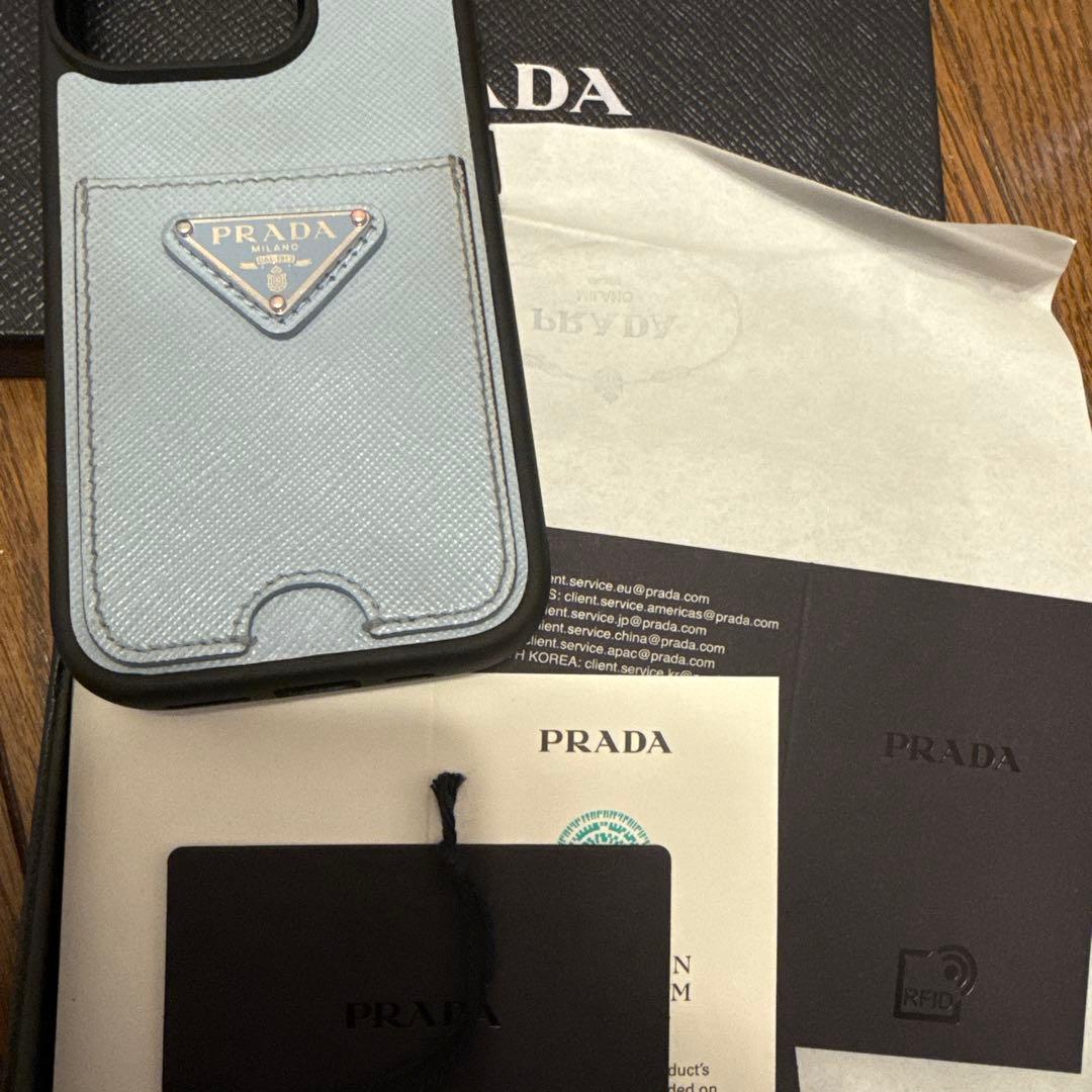 PRADA iPhone16pro ライトブルー サフィアーノ