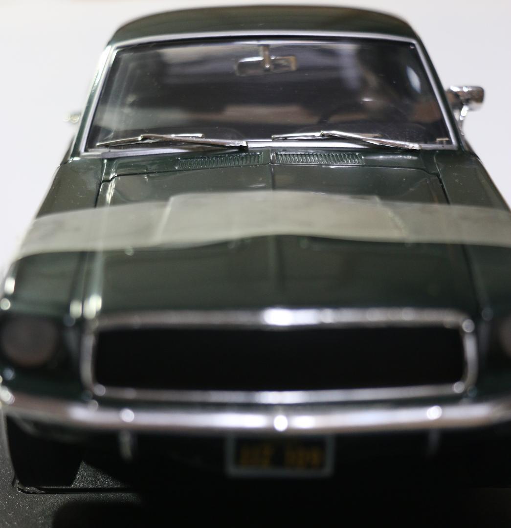 希少AMERICAN MUSCLE　映画ブリット劇中車　ムスタングＧＴ　１／１８