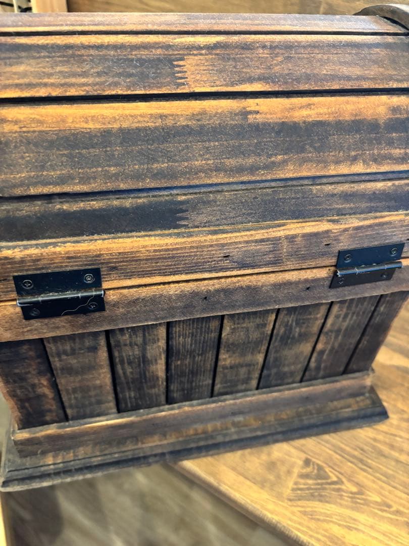 木製トランク アーチ型 蓋付き 宝箱 海賊風