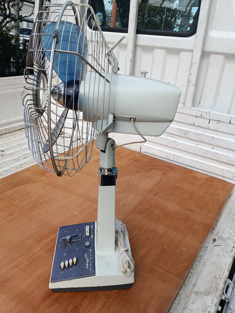 スタンドファン メタル製 青い羽根