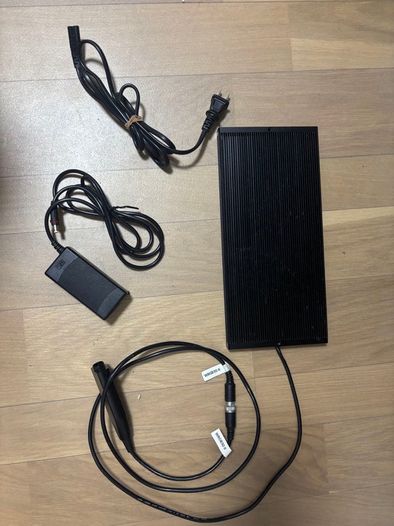 チヒロズ　Chihiros WRGB2 30 本体　コードのみ Chihiros LED WRGB2 SLIM30 ブラック RGBライト 調光機能付き 1200lm