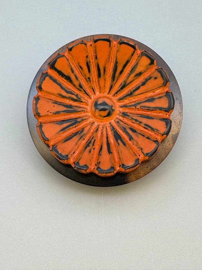 茶道具　香合　土井義峰　菊彫根来