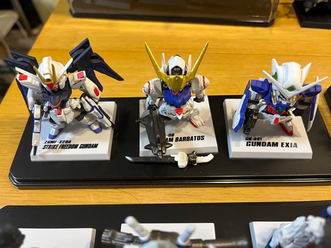 ガンダムコンバージ 10周年UNIVERSAL・ANOTHER CENTURY ガンダム