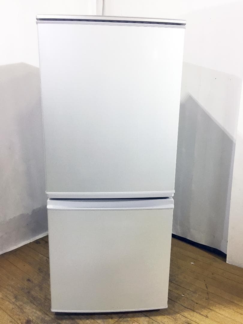 送料無料◆SHARP 137L 冷蔵庫【♦SJ-14T-S】