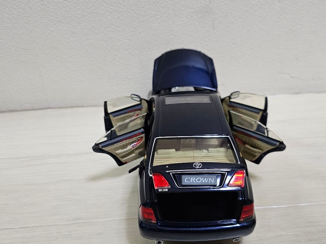 トヨタ 18クラウン ミニカー ダークブルー