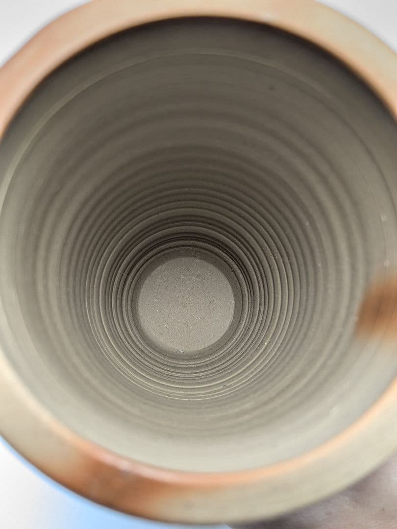 岡山県重要無形文化財 松井與之 備前焼 緋襷花入 共箱共布栞 花器 花瓶