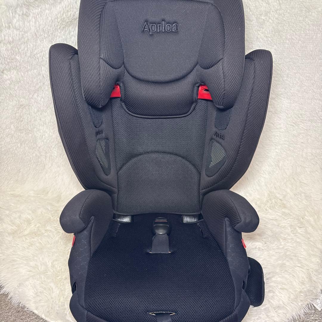 Aprica ジュニアシート ブラック エアグルーヴプラス - メルカリ