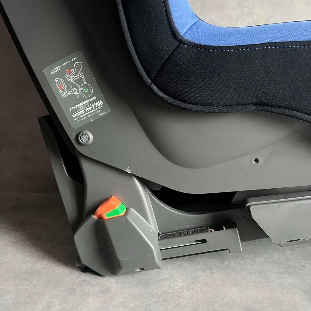 【極美品】 TOYOTA 純正 チャイルドシート NEO G-CHILD ISO