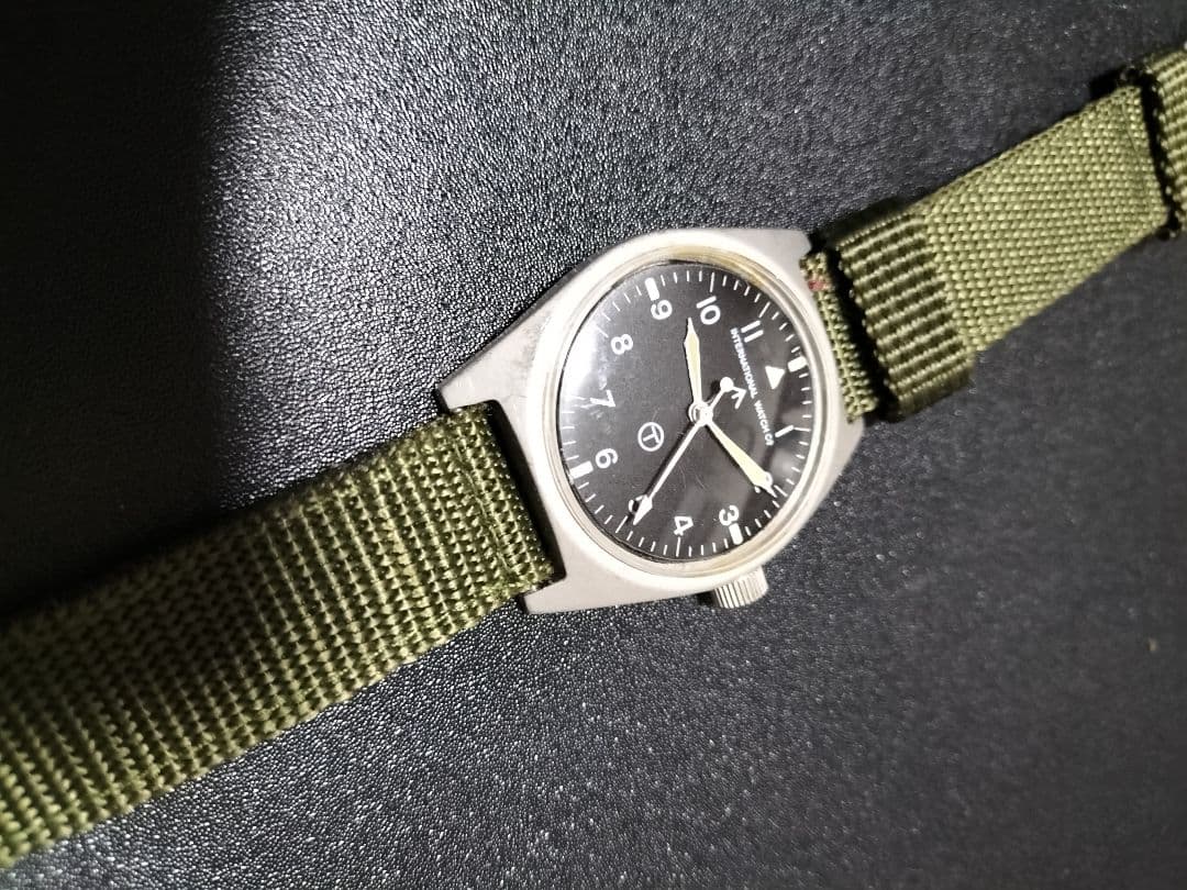 INTERNATIONAL WATCH CO. 手巻きベトナムミリタリー　IWC
