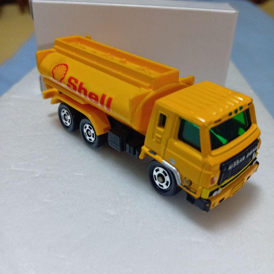 トミカ No.57 日産ディーゼルタンクローリー (シェル) 日本製ミニカー