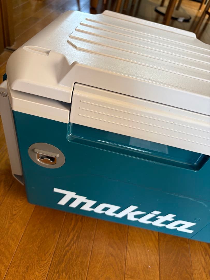 動作確認済み　Makita マキタ　CW001G 18v 20L 充電式保冷温庫