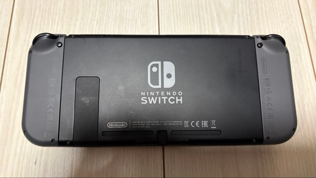 【完品】Nintendo Switch 本体＋純正プロコン＋純正キャリングポーチ