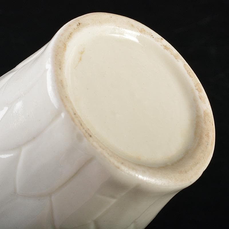 中国　徳化窯白磁　刻蓮花文　浄瓶　V　R7252