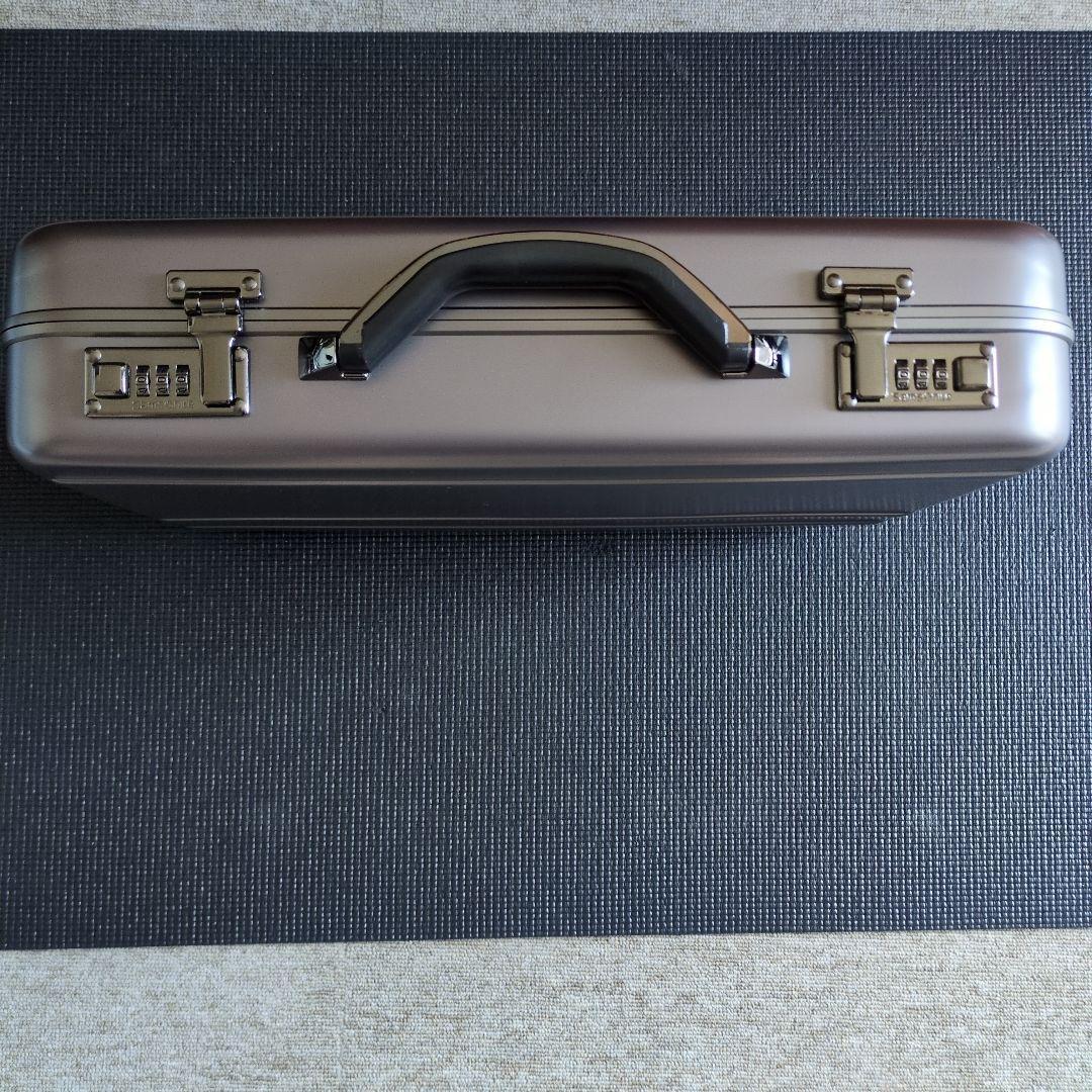 ゲ*ン様 Samsonite【サムソナイト】ポリカーボネートアタッシュケース