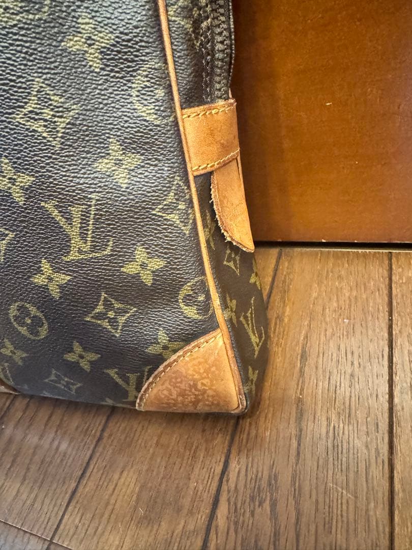 LOUIS VUITTON ブリーフケース ポルト ドキュマン ヴォワヤージュ