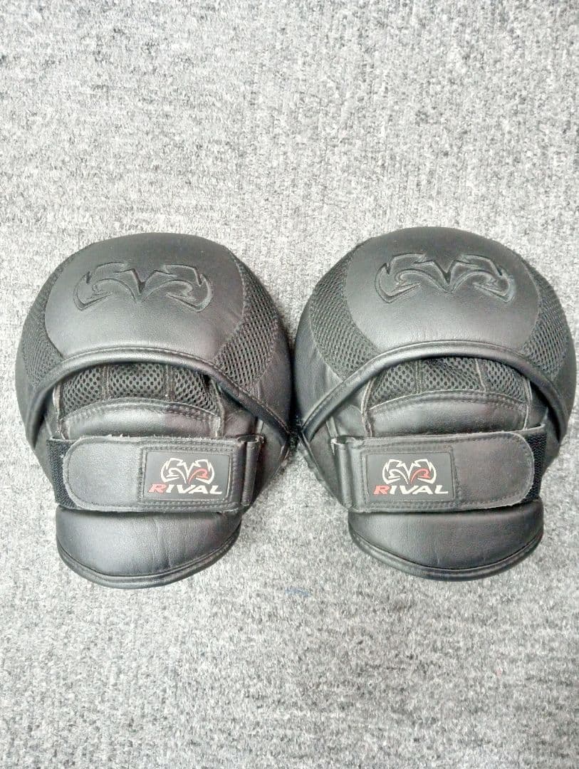 RIVAL ライバル　RPM11ブラック エボリューションパンチングミット rpm11-black-sizes_1080x.webp.