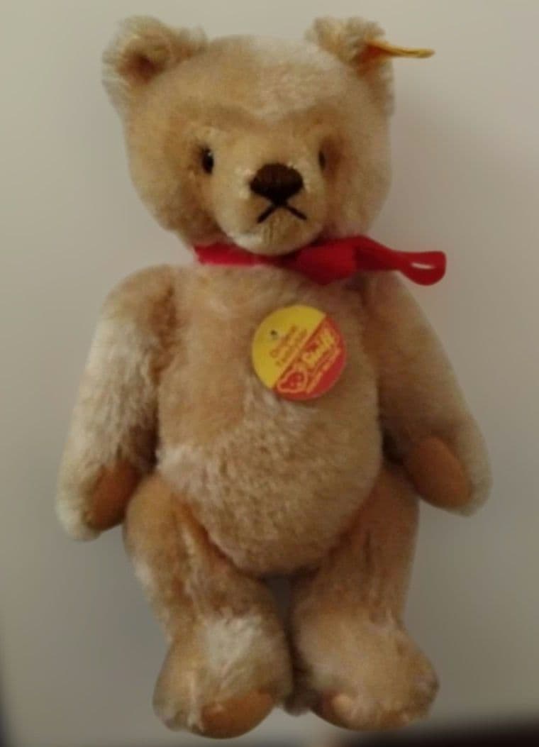 シュタイフ　オリジナル・テディベア（身長25センチ）