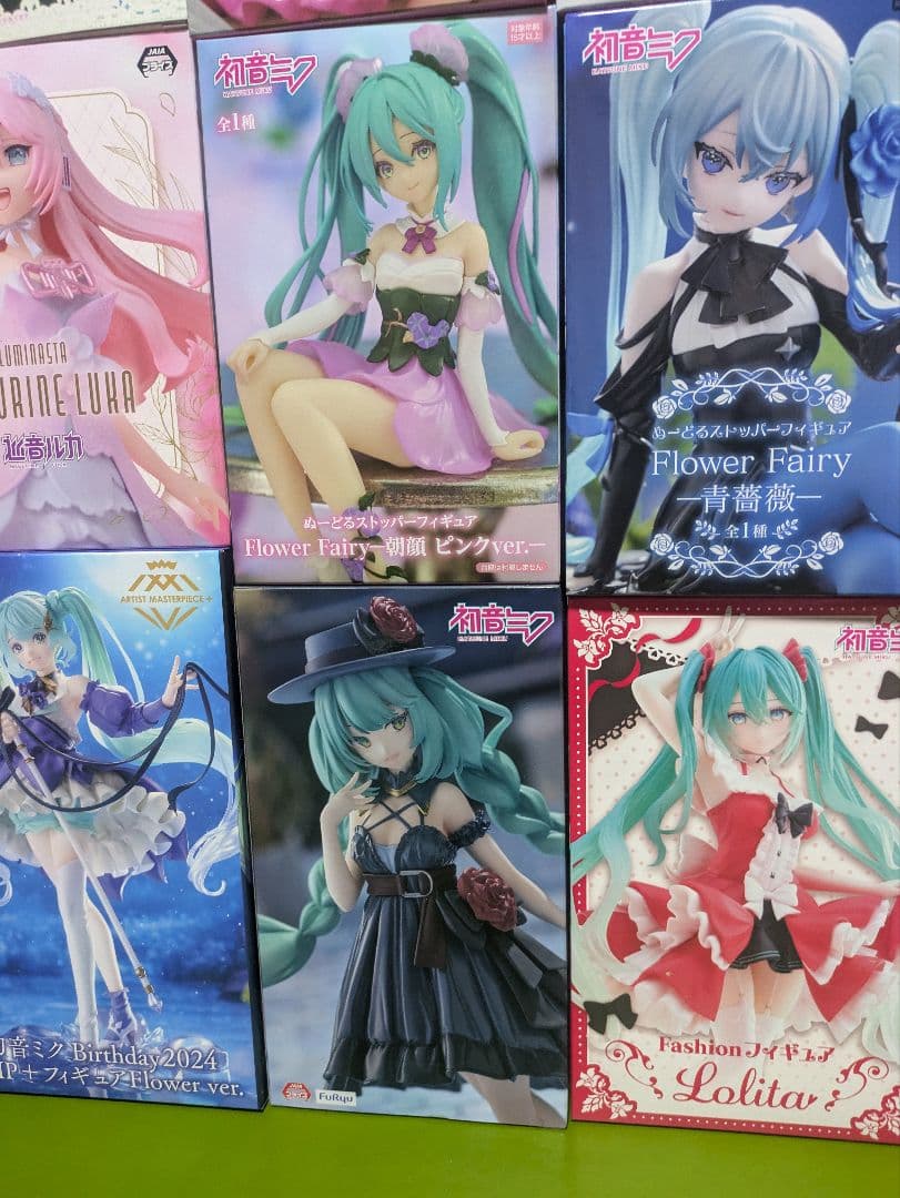 初音ミクのフィギュアまとめ売り（16体）セット巡音ルカ等