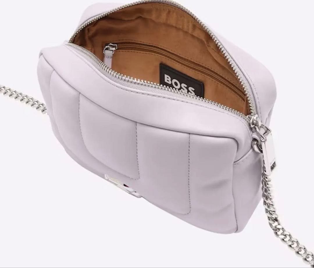 HUGO BOSS キルティング×チェーンショルダー