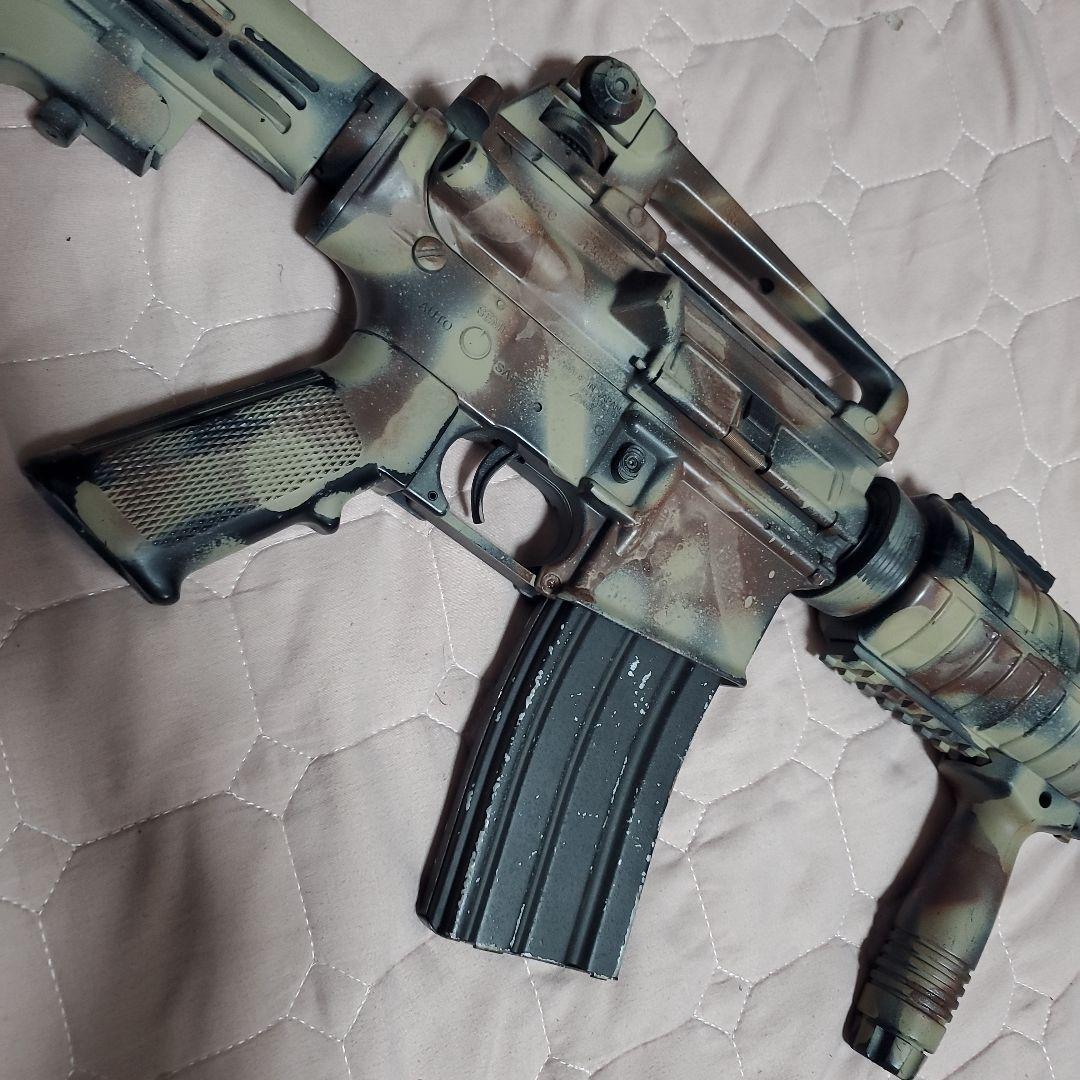 東京マルイ 迷彩塗装 M4A1 電動ガン