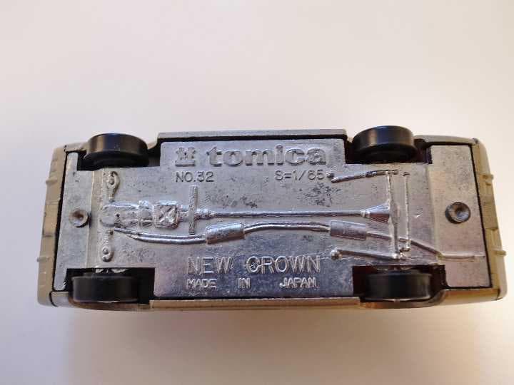 【激レア・エラー】 トミカ　日本製　ニュークラウン