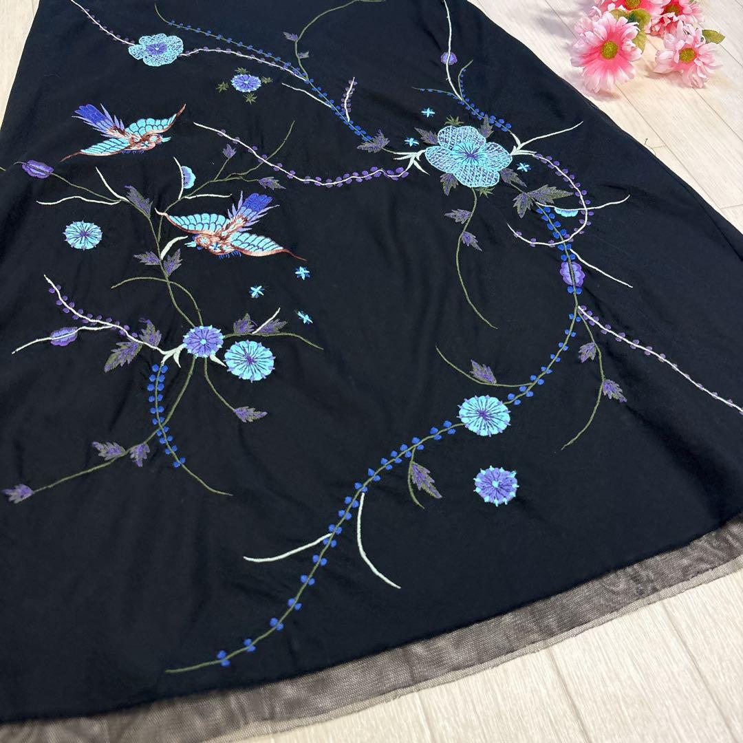 VIVIENNE TAM ヴィヴィアンタム スカート 花柄 刺繍 ブラック 0