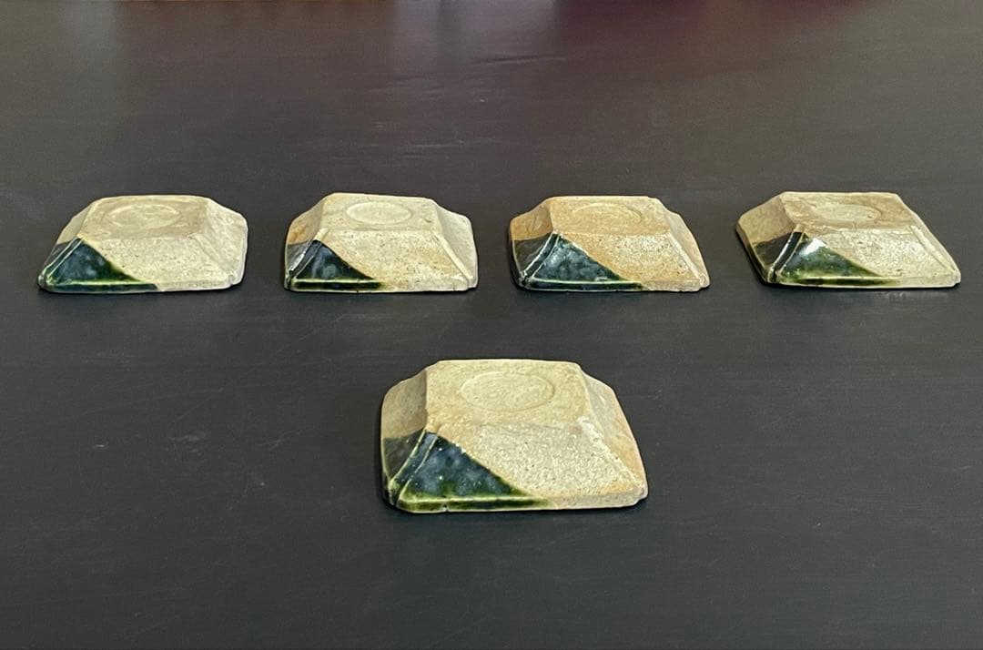 「母」 織部 布目 沢瀉図 隅切 小皿 5客 （A）