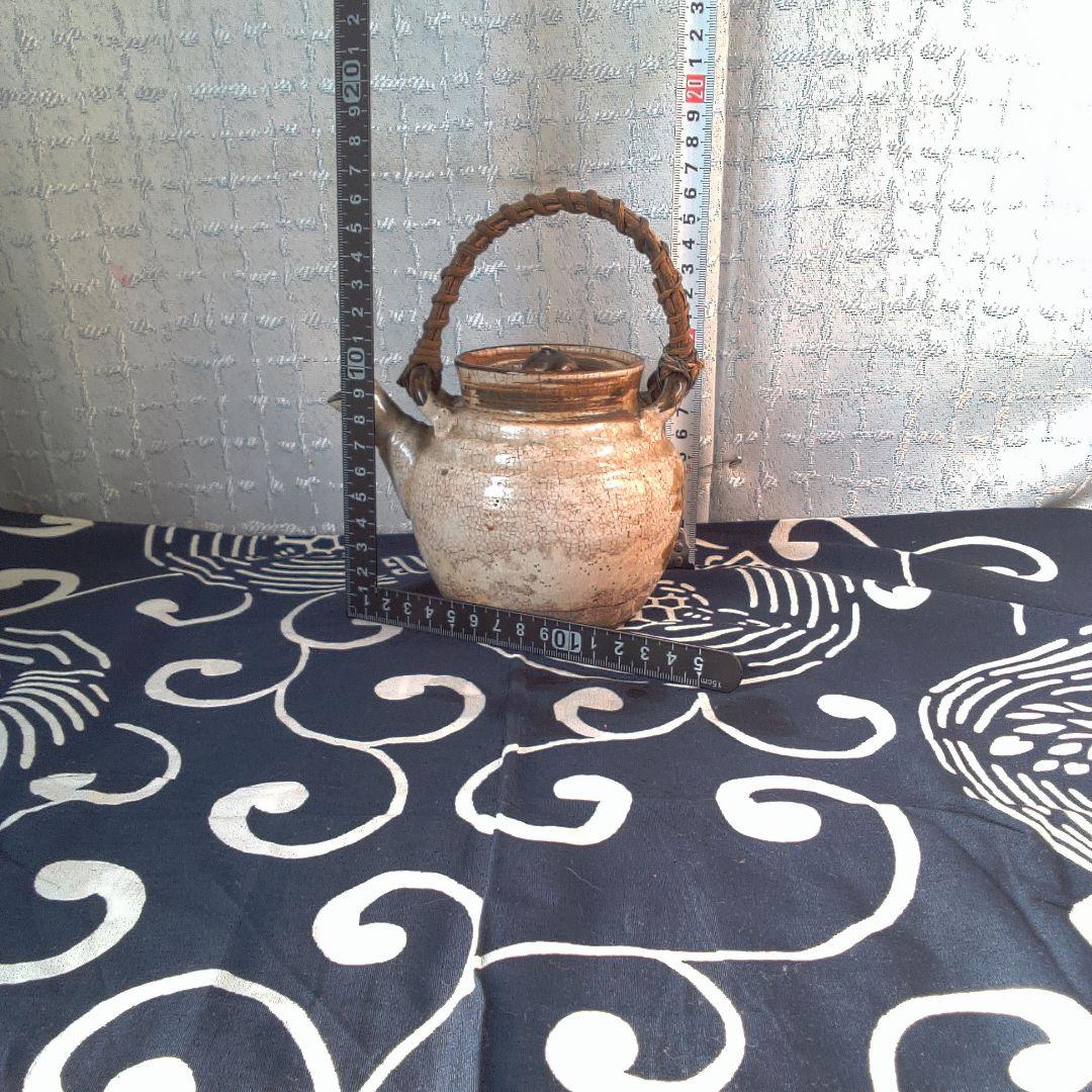 骨董2手作り陶器急須 籐ハンドル付き 水漏れあります