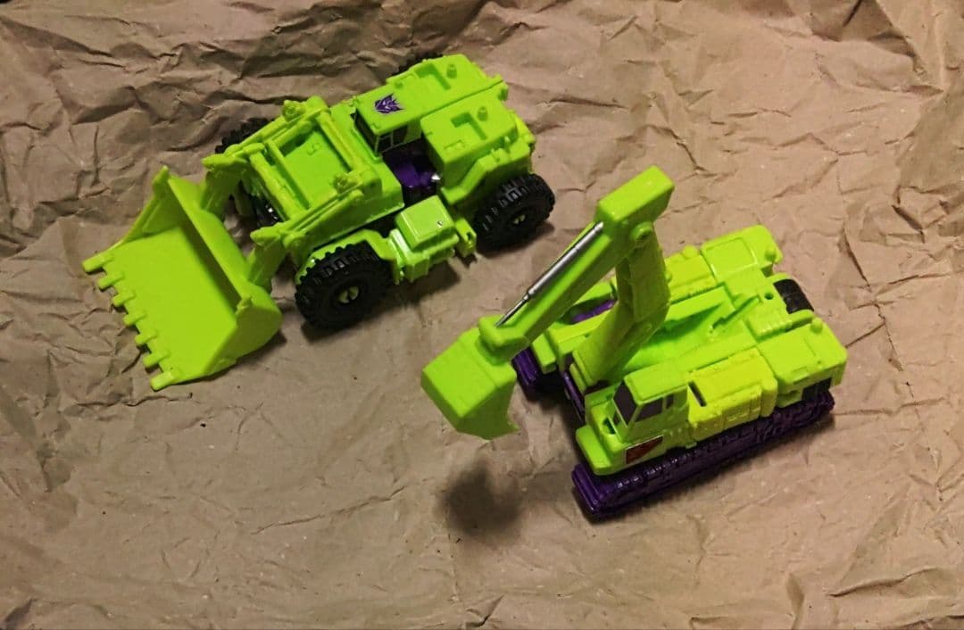 トランスフォーマーCW　デバステーター(デバスター)中古箱なし現状品