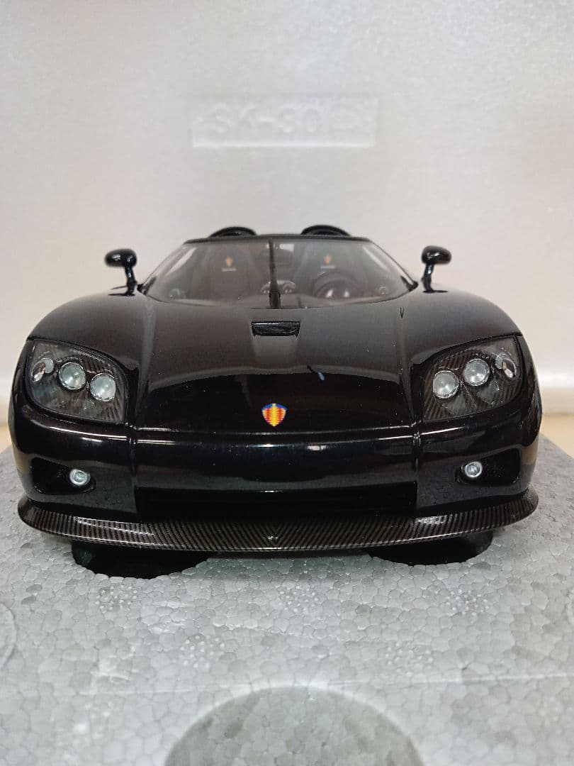 オートアート 1/18 ケーニグセグCCX 黒 ミニカー
