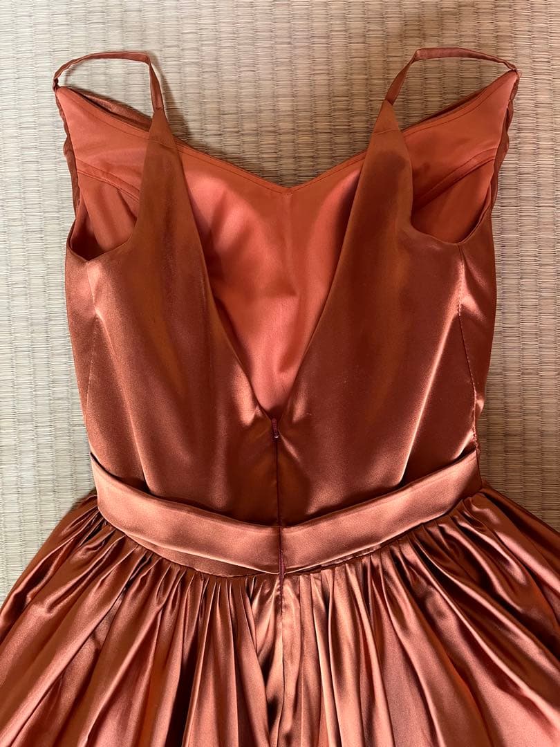 【美晴ドレス】テラコッタＶネック　カラーロングドレス　Ｍサイズ