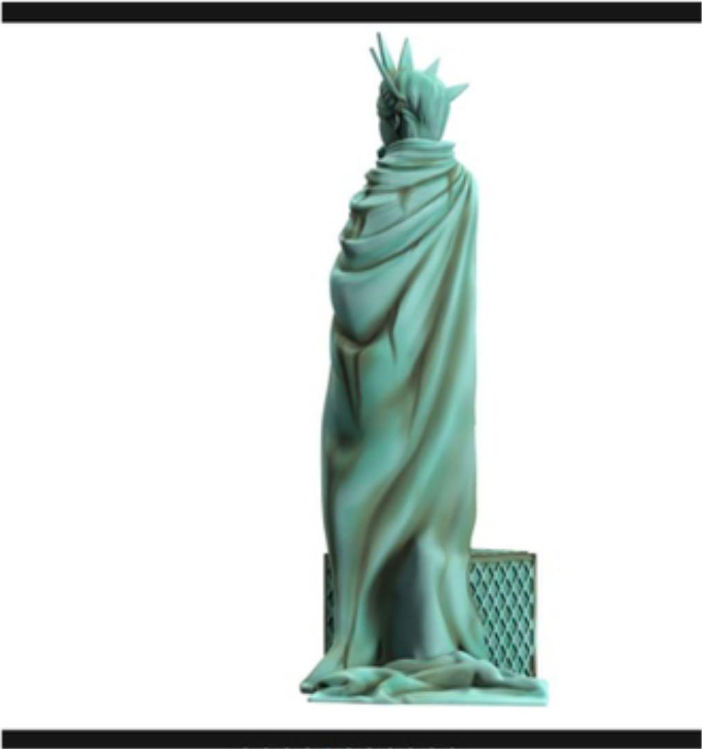 バンクシー　フィギュア　リバティーガール