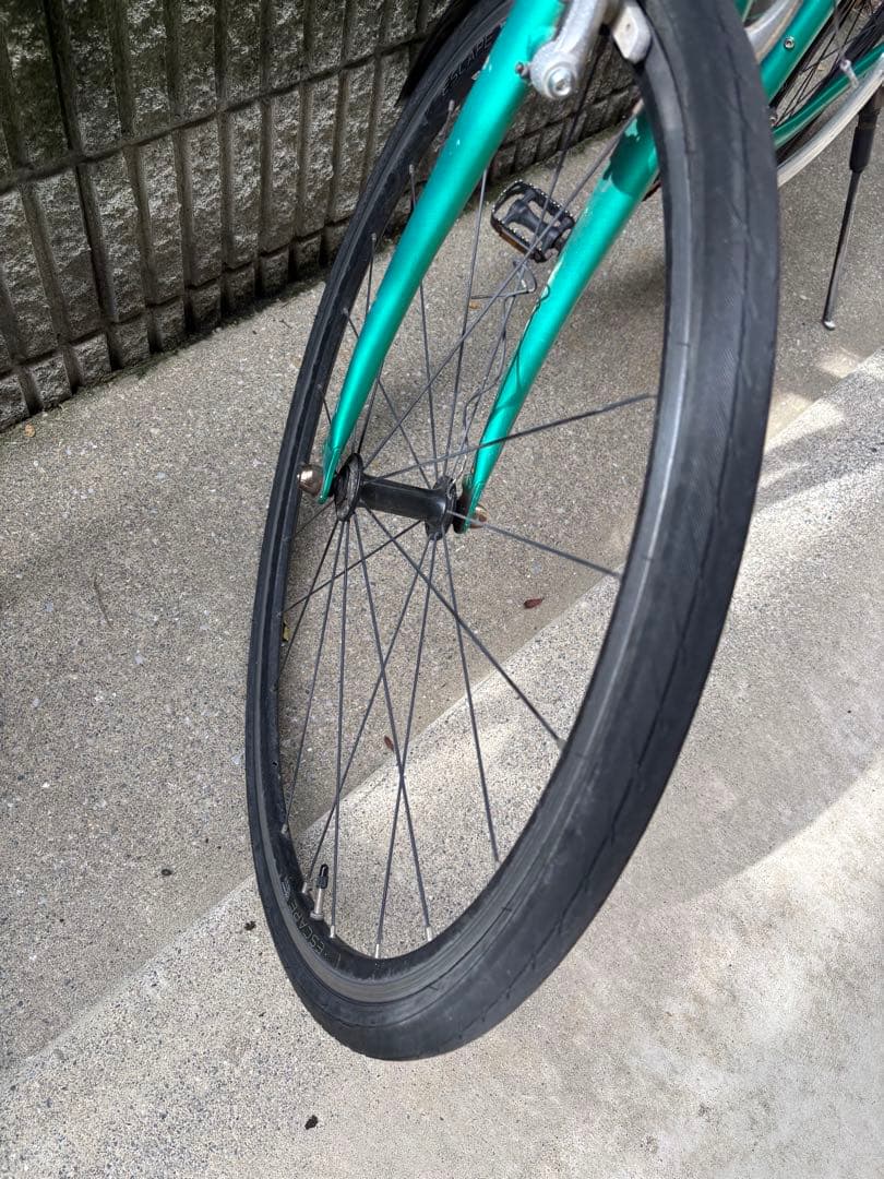 [直接引き取り限定]板橋区Giant 緑色 クロスバイク