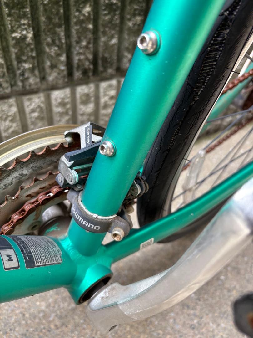 [直接引き取り限定]板橋区Giant 緑色 クロスバイク