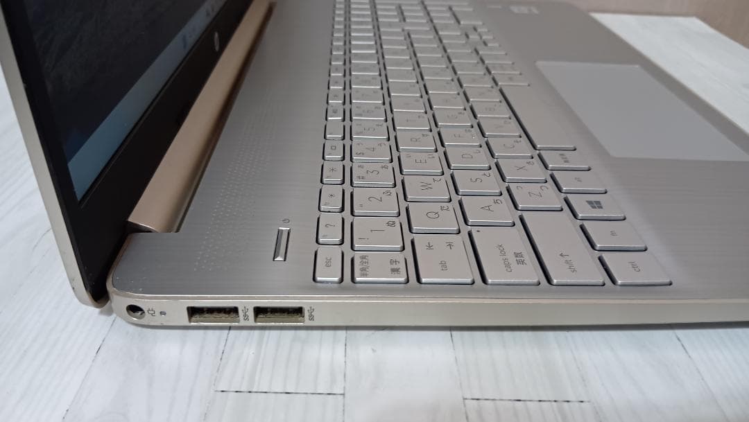 hp Laptop 15s-1124TU 第10世代i3 hp Laptop 15s-1124TU 10th Gen i3