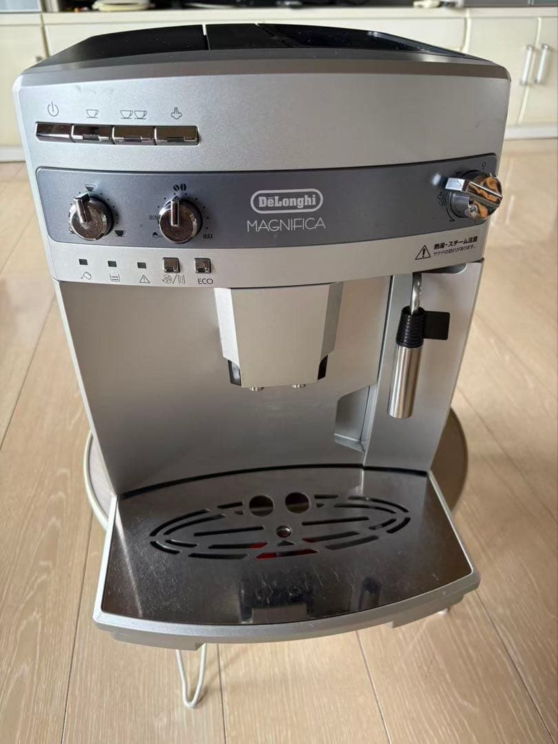 デロンギ ESAM03110 全自動コーヒーメーカー マグニフィカ（ジャンク） デロンギ マグニフィカ ESAM03110S [シルバー] 価格比較 - 価格.com