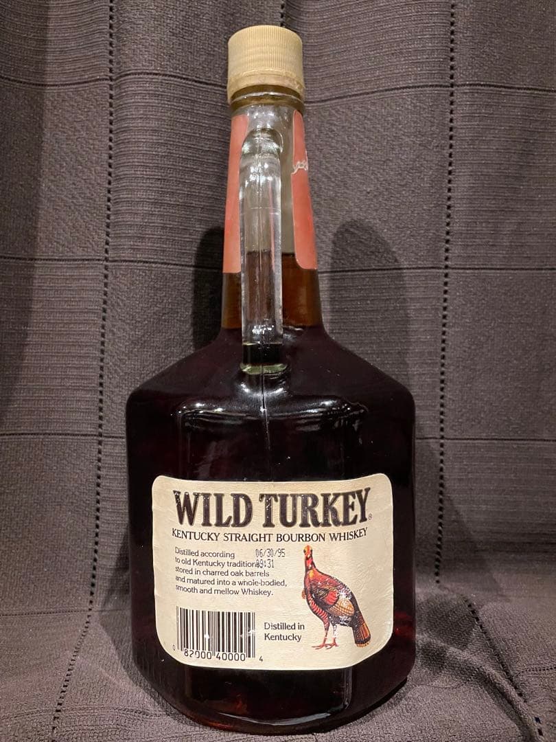 未開栓WILD TURKEY 8年 旧ラベル1750ml ウイスキー